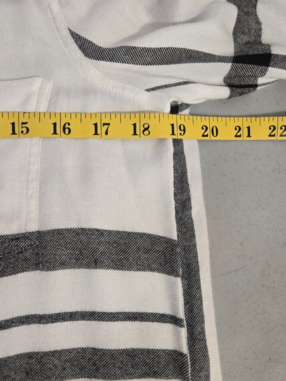Lucky Brand Womens White Black Plaid Button Down Shirt Modal Blend Small Soft - Picture 8 of 8